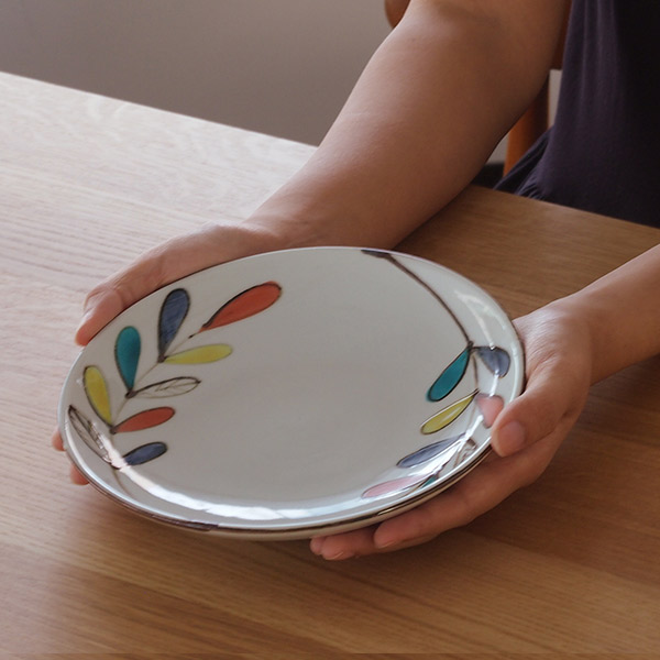 九谷青窯　高祥吾　色絵遊び葉　6寸皿　※