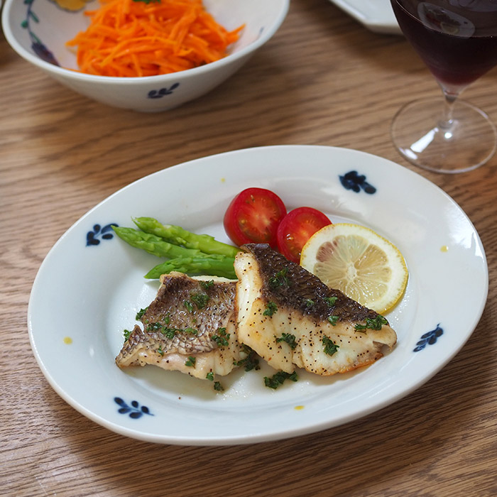 九谷青窯　高原真由美　色絵花冠　楕円皿