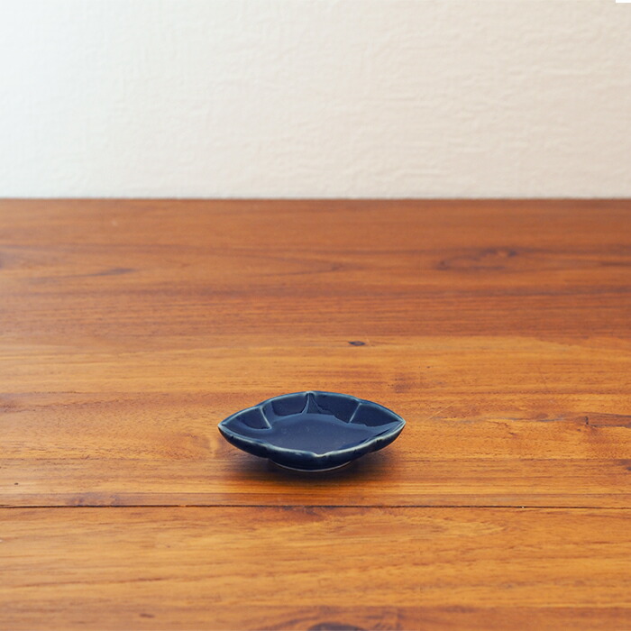 九谷青窯　高原真由美　瑠璃釉　稜花豆皿