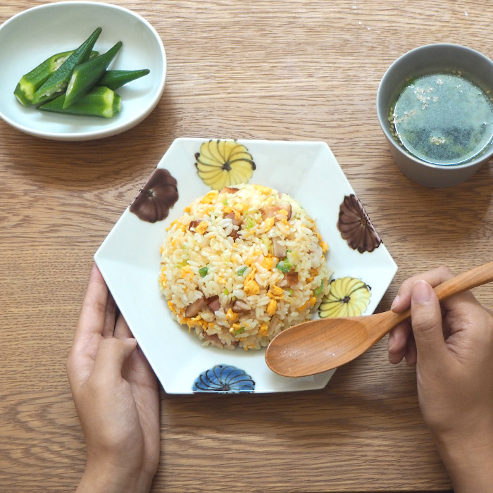 九谷青窯　横井佳乃　色絵八重花　六角深皿