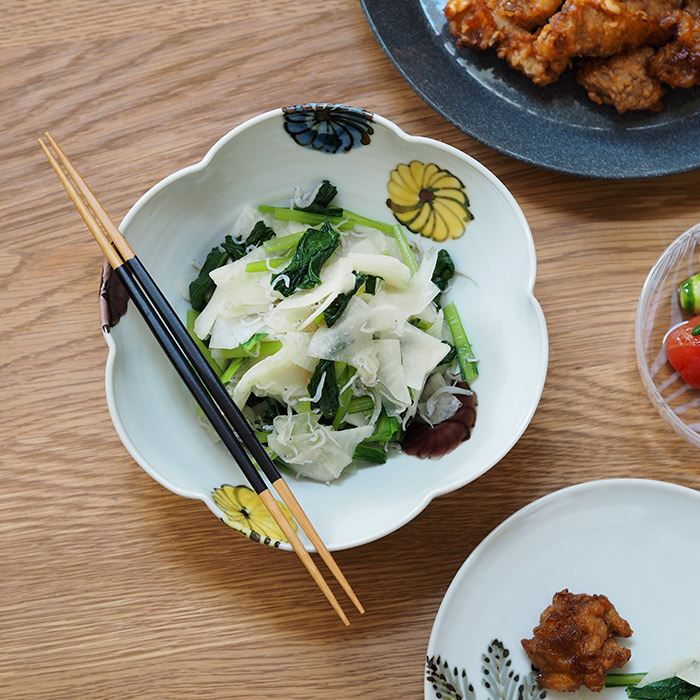 九谷青窯　横井佳乃　色絵八重花　7寸輪花鉢