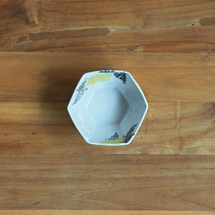九谷青窯　横井佳乃　色絵ミモザ　六角小鉢