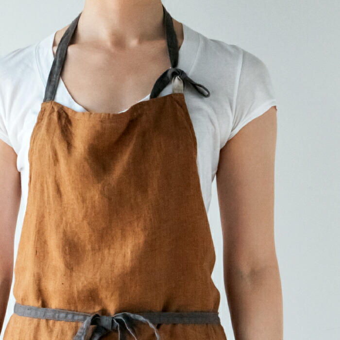 リーノ・エ・リーナ　フルエプロン　マノン　ブラウンオーカー　/　Lino　e　Lina　Manon