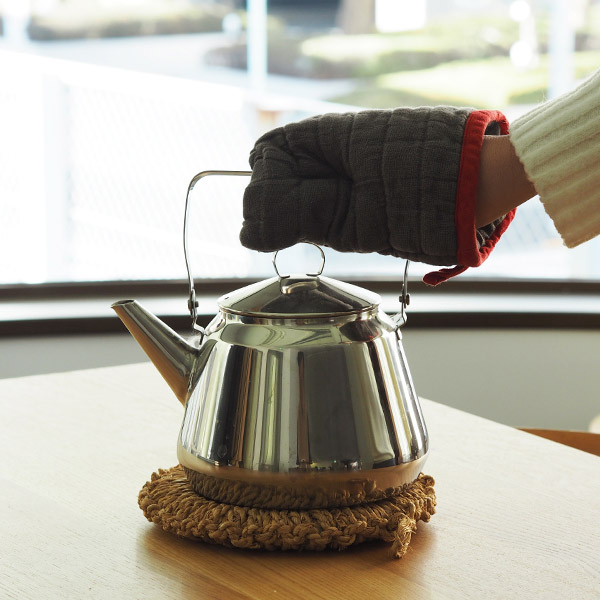 リーノ・エ・リーナ　スクエアミトン　マノン　ポワブル　/　Lino　e　Lina　Manon