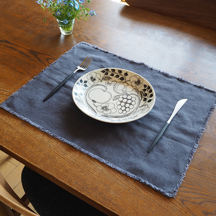 リネンテイルズ　フリンジ　プレイスマット　ダークグレー　35×45　/　LINEN　TALES