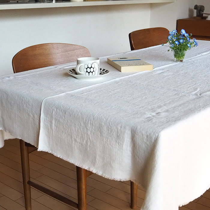 リネンテイルズ　フリンジ　テーブルクロス　ホワイト　140×200　/　LINEN　TALES