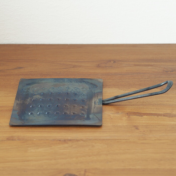 鉄のトーストパン　Ｍ　/　メタルアートファクトリー