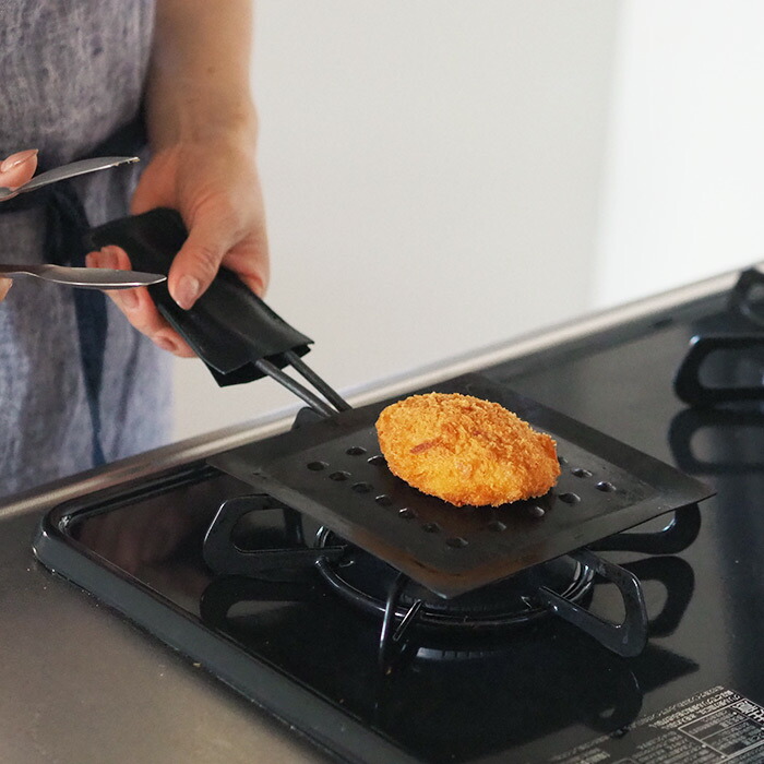 鉄のトーストパン　Ｍ　/　メタルアートファクトリー