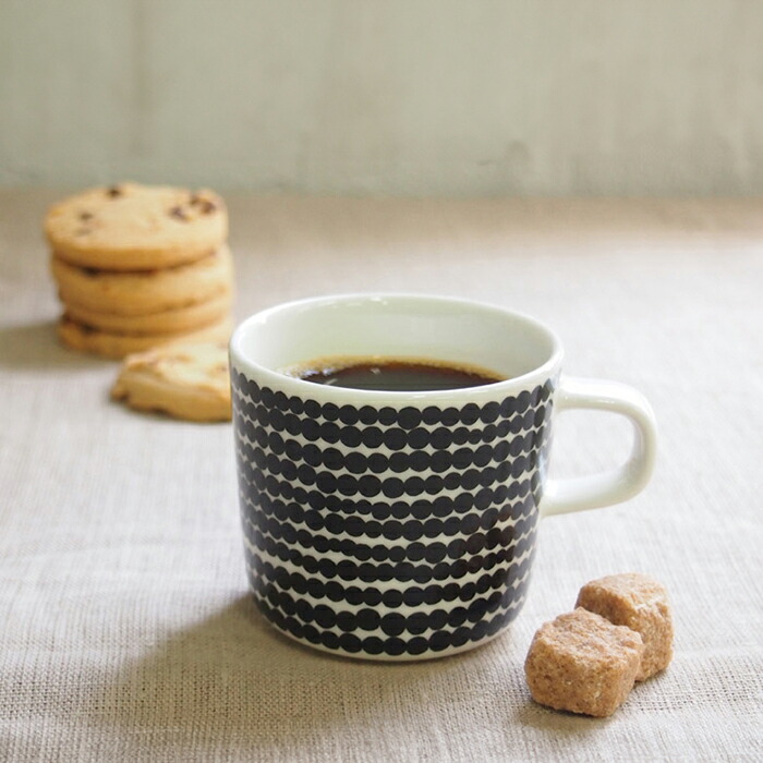 マリメッコ　コーヒーカップ　200ml　シイルトラプータルハ　ブラック　/　marimekko　Siirtolapuutarha