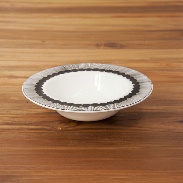 マリメッコ　ディーププレート　20cm　シイルトラプータルハ　ブラック　/　marimekko　Siirtolapuutarha