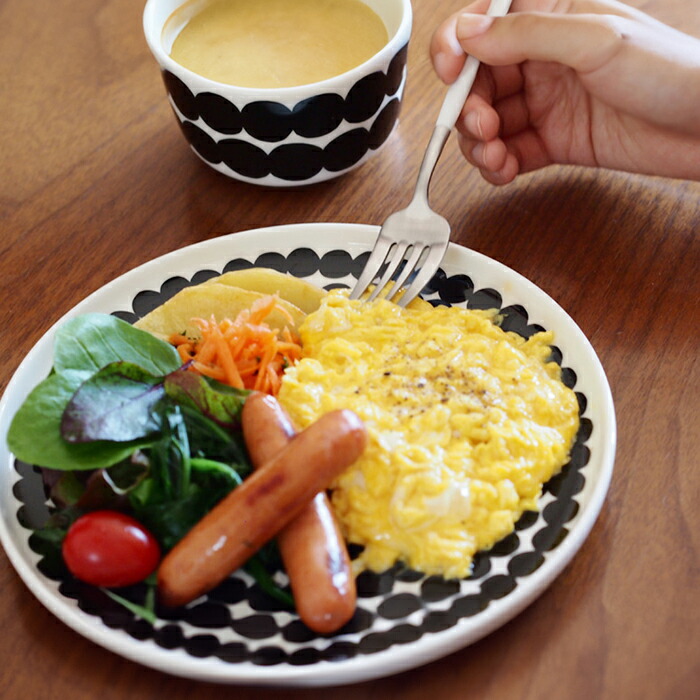 マリメッコ　プレート　20cm　シイルトラプータルハ　ブラック　/　marimekko　Siirtolapuutarha
