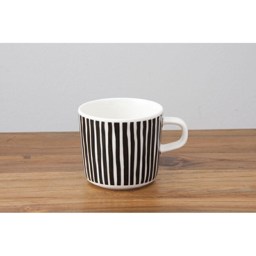 【取扱終了0413】【限定】マリメッコ　コーヒーカップ　200ml　バルブンライタ　ブラック　/　marimekko　Varvunraita