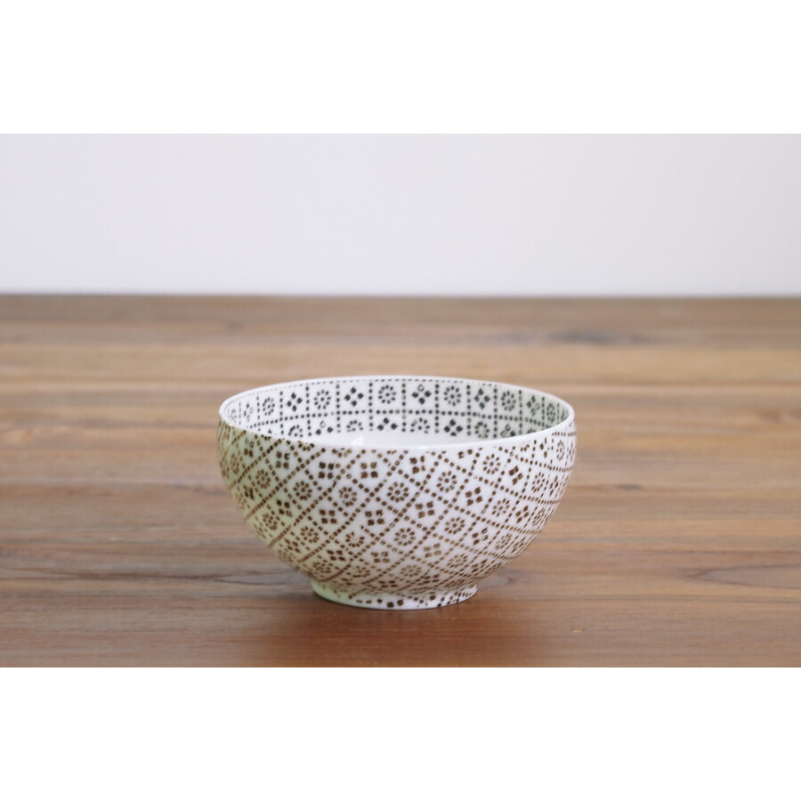 丸直製陶所　染付陶碗　花格子　茶　※