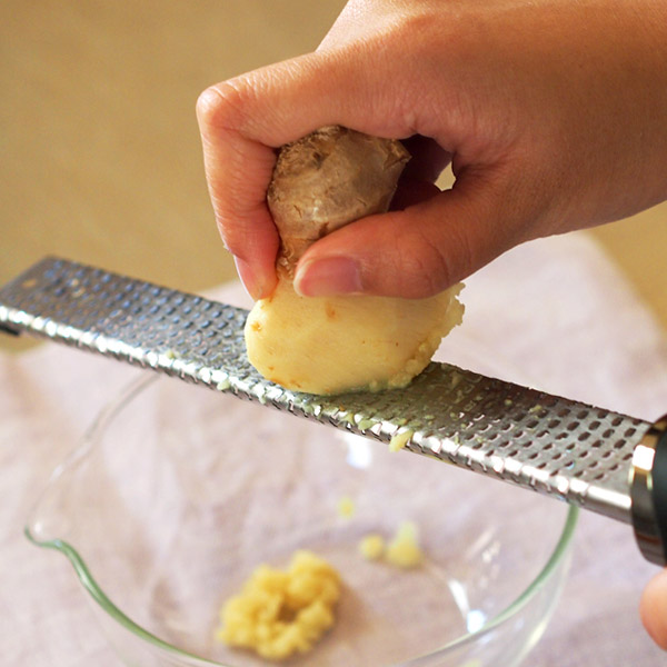 マイクロプレイン　プレミアムシリーズ　ゼスターグレーター　グレー　/　Microplane