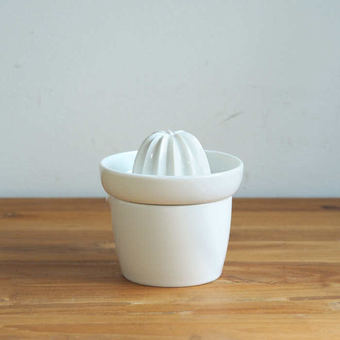 かもしか道具店　レモンのしぼり器　白