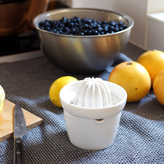 かもしか道具店　レモンのしぼり器　白