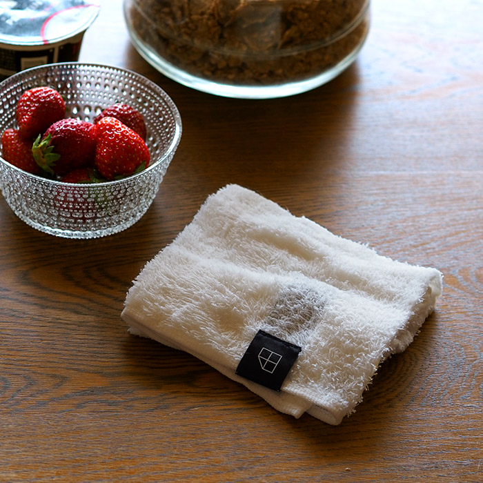 【取扱終了0812】にちにちこれ　にちにち　おしぼり　胡粉　ホワイト　/　にちにちこれ　※