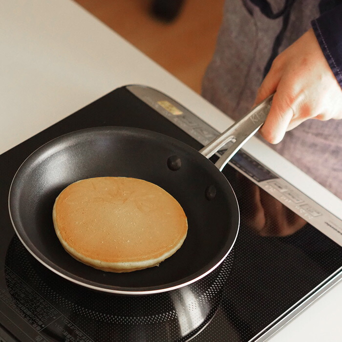 【4月より値上げ】中尾アルミ製作所　キングフロンフライパン浅型 18cm