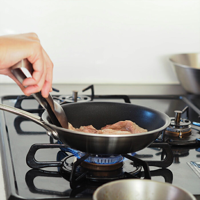 【4月より値上げ】中尾アルミ製作所　キングフロンフライパン浅型 18cm