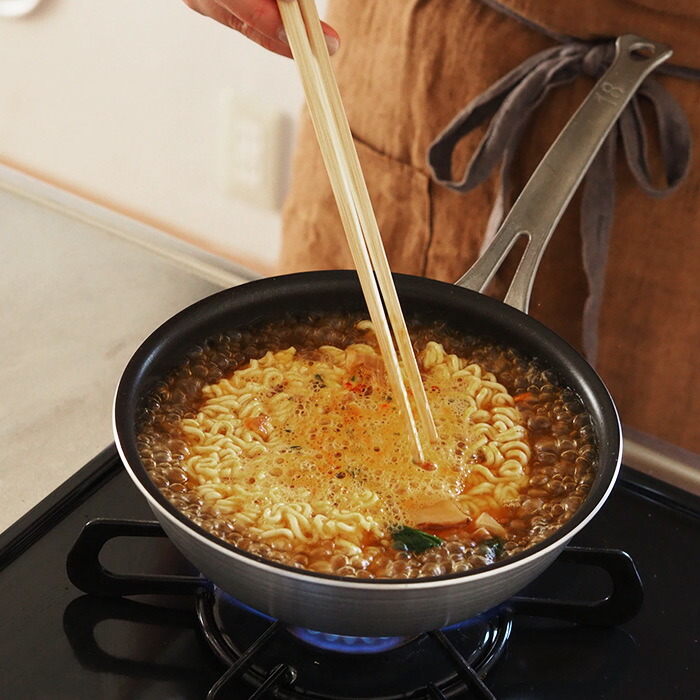 【4月より値上げ】中尾アルミ製作所　シルクフライパン　深型（新ステンキャスト）　18cm