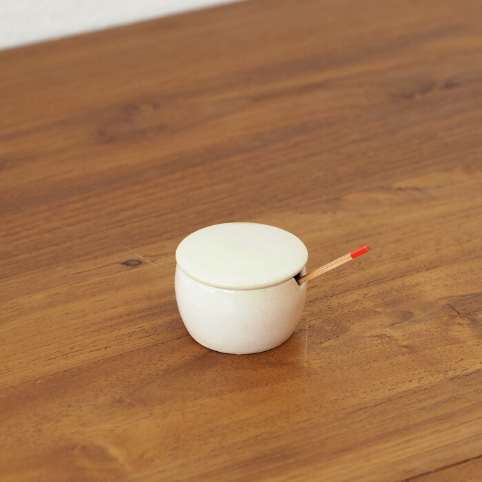 長十郎窯　薬味入れ（竹さじ付）　白釉