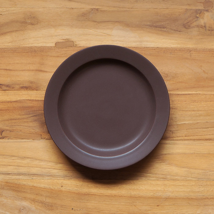 【プロキッチン別注】SAKUZAN　Sara　プレート　20cm　7”　チョコレートブラウン