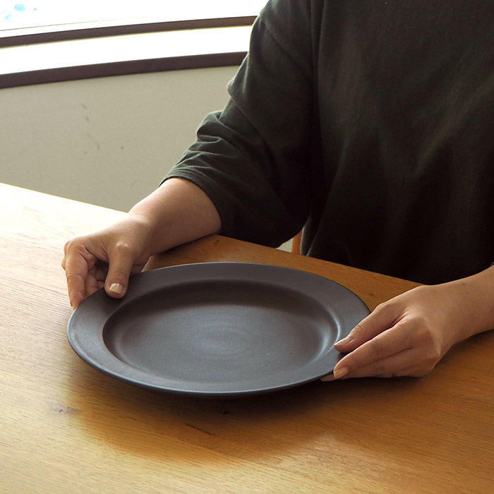 【プロキッチン別注】SAKUZAN　Sara　プレート　26cm　10”　チョコレートブラウン　※