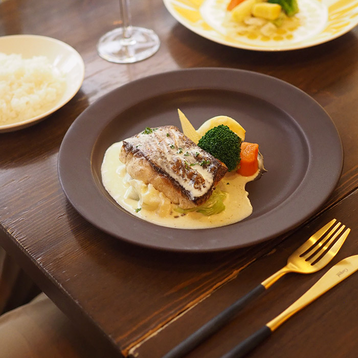 【プロキッチン別注】SAKUZAN　Sara　プレート　26cm　10”　チョコレートブラウン　※