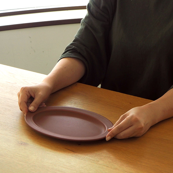 【プロキッチン別注】SAKUZAN　Sara　オーバル　M　キャラメルブラウン　※