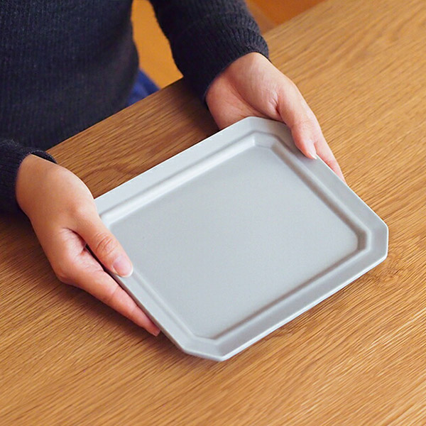 SAKUZAN　Sara　スクエア　M　グレー