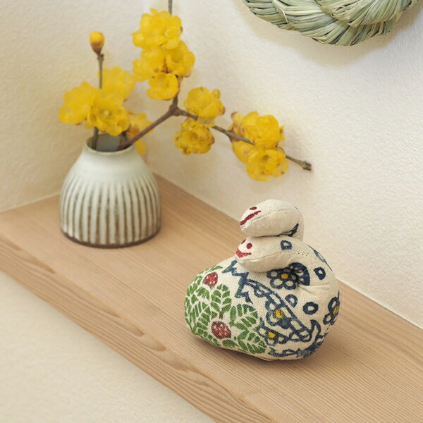 真工藝　木版手染めぬいぐるみ　干支シリーズ・仔　巳　へび