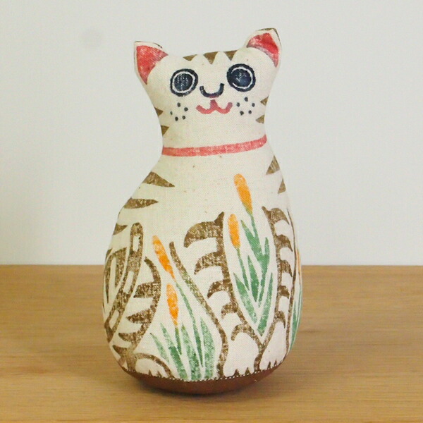 真工藝　木版手染めぬいぐるみ　陣屋福猫　親猫