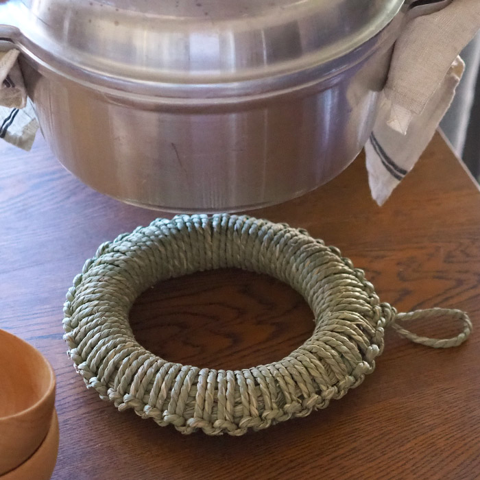 須浪亨商店　イ草鍋敷き　大　22cm