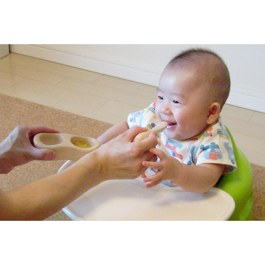 ソノベ　クラフト木の実　てのひら皿と食べさせスプーン　/　SONOBE