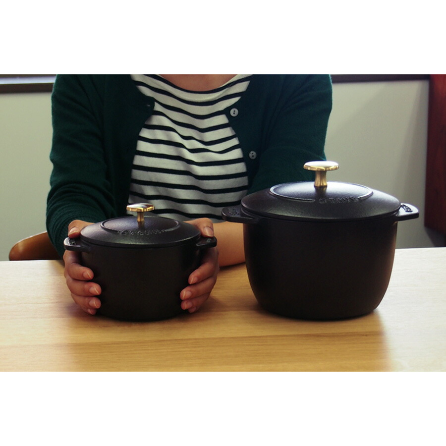 ストウブ　ラ　ココット　デ　ゴハン　S　12cm　ブラック　/　staub
