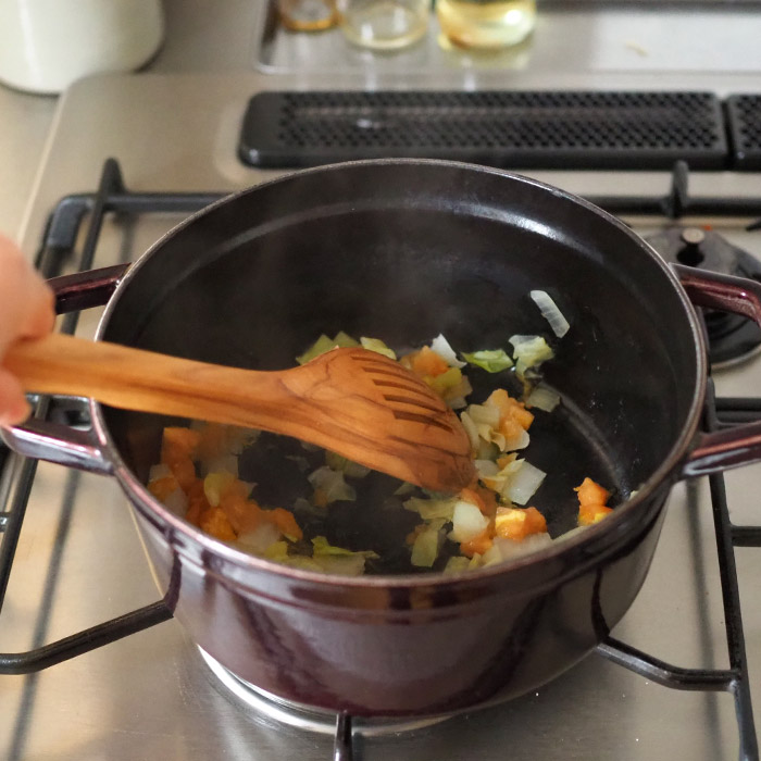 スキャンウッド　穴あきスプーン　30cm　オリーブウッド　/　ScanWood　※