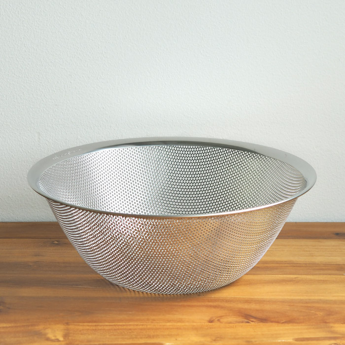 柳宗理　パンチングストレーナー　27cm　/　Sori　Yanagi