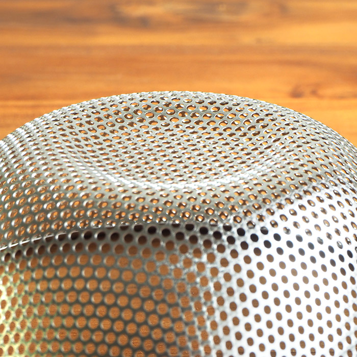 柳宗理　パンチングストレーナー　16cm　/　Sori　Yanagi