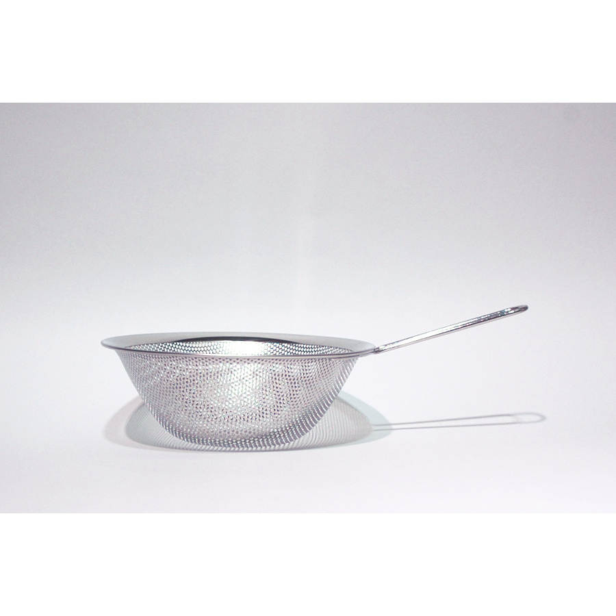 柳宗理　手付きパンチングストレーナー　19cm　/　Sori　Yanagi