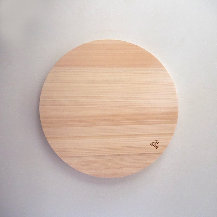 【4月より値上げ】【プロキッチンオリジナル】四万十ひのき　まるいまな板　25cm（1.5cm厚）　/　PROKITCHEN