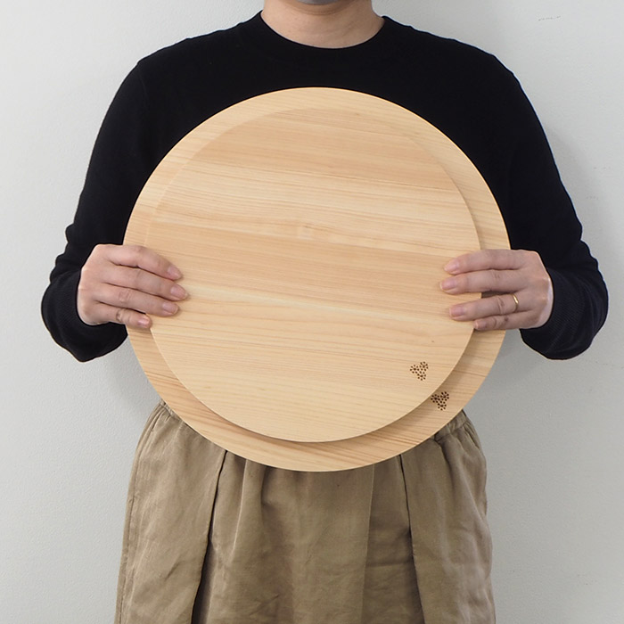 【4月より値上げ】【プロキッチンオリジナル】四万十ひのき　まるいまな板　35cm（2cm厚）　/　PROKITCHEN