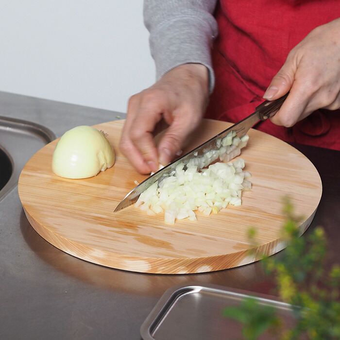 【4月より値上げ】【プロキッチンオリジナル】四万十ひのき　まるいまな板　30cm（2cm厚）　/　PROKITCHEN