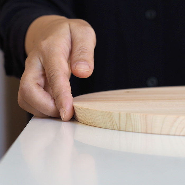 【4月より値上げ】【プロキッチンオリジナル】四万十ひのき　まるいまな板　25cm（1.5cm厚）　/　PROKITCHEN