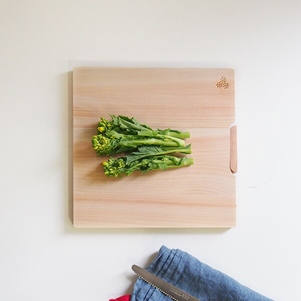 【4月より値上げ】土佐龍　四万十ひのき　スタンド付きまな板　S　オリジナル焼印　/　TOSARYU