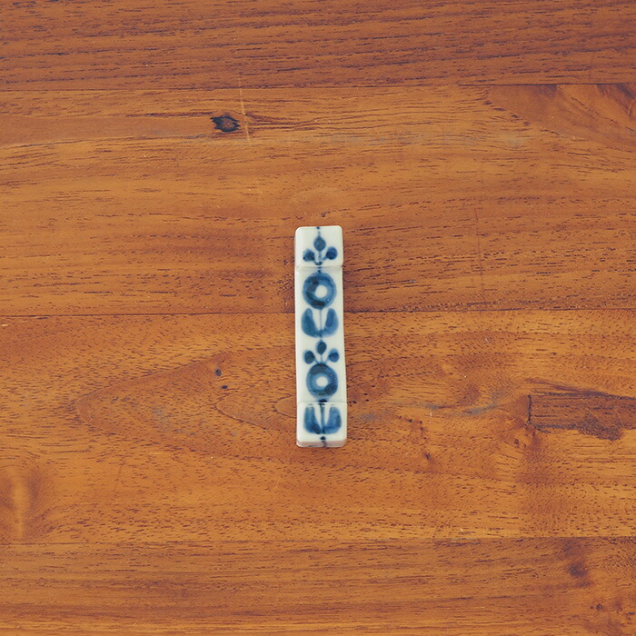 徳永遊心窯　染付　呉須輪花繋ぎ　箸置き