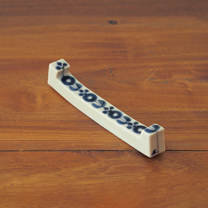 徳永遊心窯　染付　呉須輪花繋ぎ　カトラリーレスト