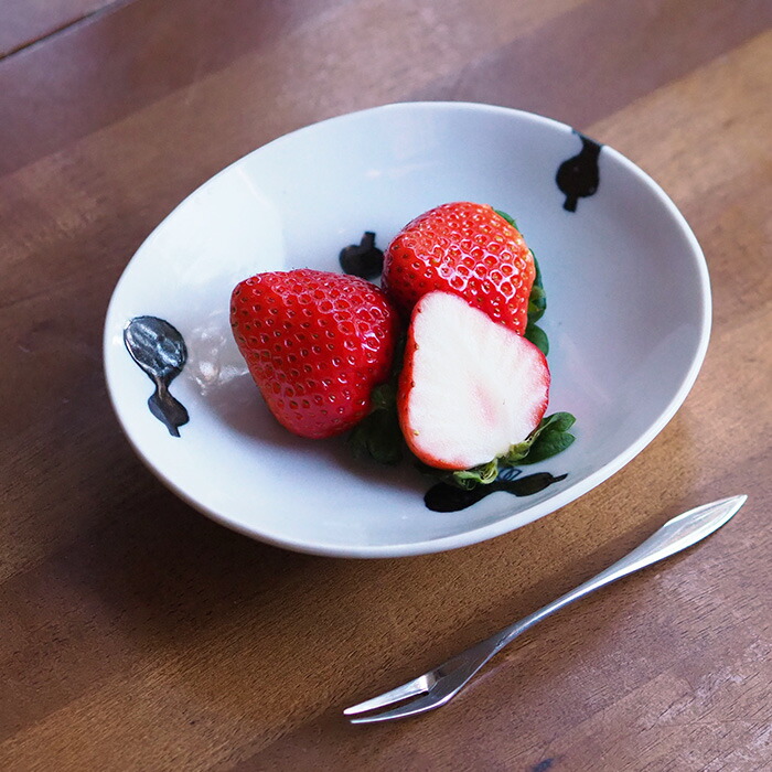 徳永遊心窯　黒呉須　印判　ひょうたん　楕円浅鉢