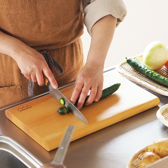 MANAITA　贈るまな板　Mサイズ　/　WONDERWOOD