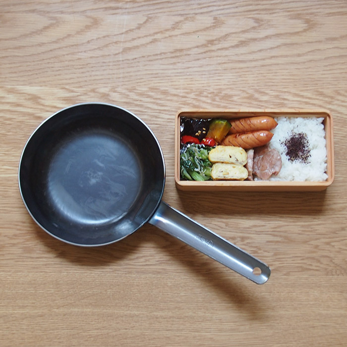 【いろはに千鳥でご紹介！】【公式】【プロキッチンオリジナル】山田工業所　鉄打出　ちょこっとフライパン　16cm（2.3mm）　/　PROKITCHEN