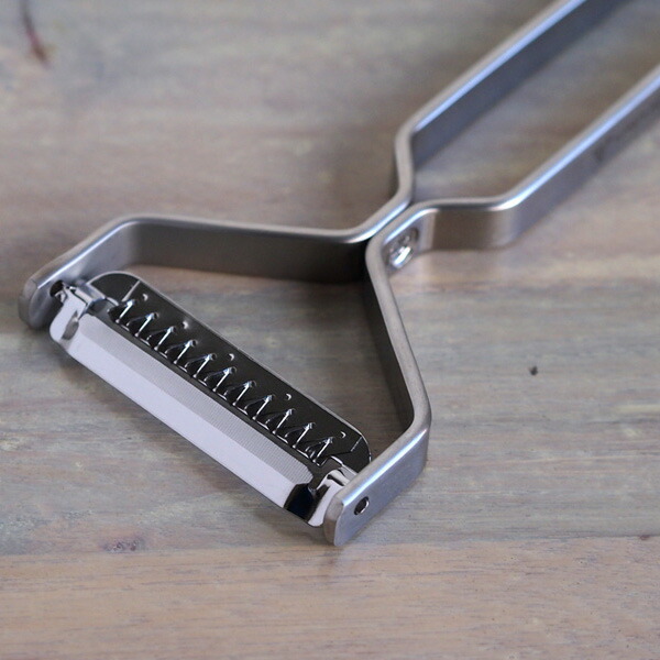 ヨシタ手工業デザイン室　千切りピーラー